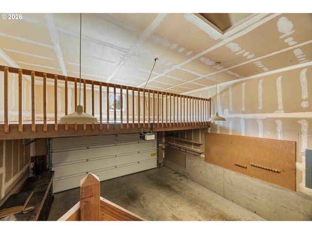 5834 Sw 59TH Ct, Portland, OR 97221