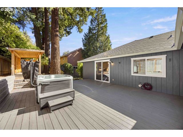 5834 Sw 59TH Ct, Portland, OR 97221