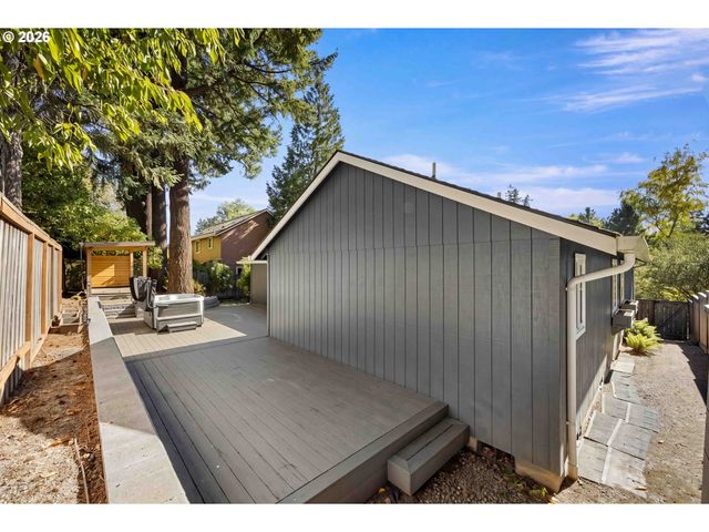 5834 Sw 59TH Ct, Portland, OR 97221
