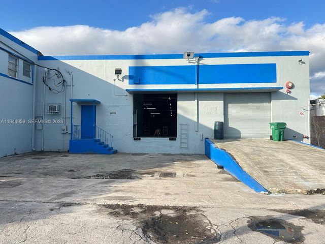 3555 NW 60th St 3555, Miami, FL 33142