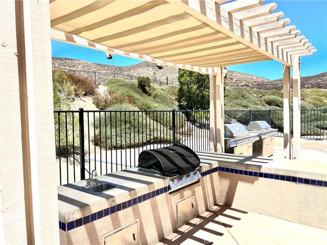 28239 Long Meadow Drive, Menifee, CA 92584