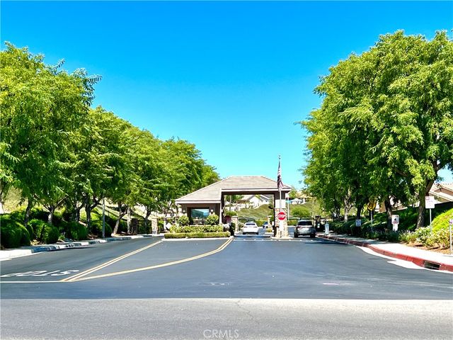 28239 Long Meadow Drive, Menifee, CA 92584