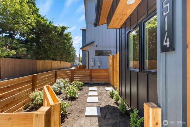 514 N 92nd Street, Seattle, WA 98103