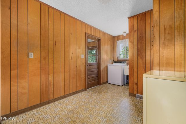 320 Mountain View Street, Erwin, TN 37650