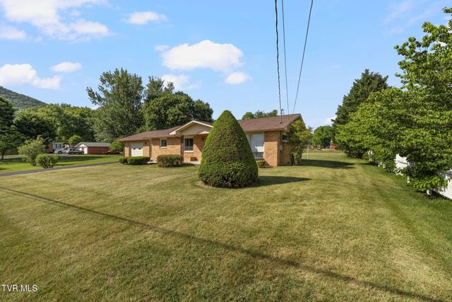 320 Mountain View Street, Erwin, TN 37650