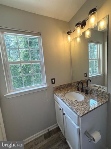 7226 MOCKINGBIRD CIR, Glen Burnie, MD 21060