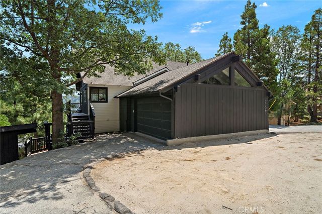 27561 North Bay, Lake Arrowhead, CA 92352