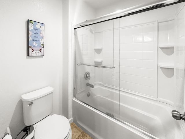 6631 W Fallon Avenue, Fresno, CA 93722