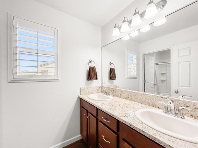 6631 W Fallon Avenue, Fresno, CA 93722