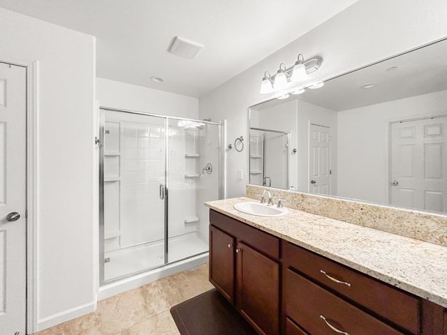 6631 W Fallon Avenue, Fresno, CA 93722