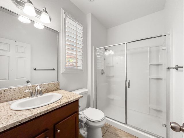 6631 W Fallon Avenue, Fresno, CA 93722