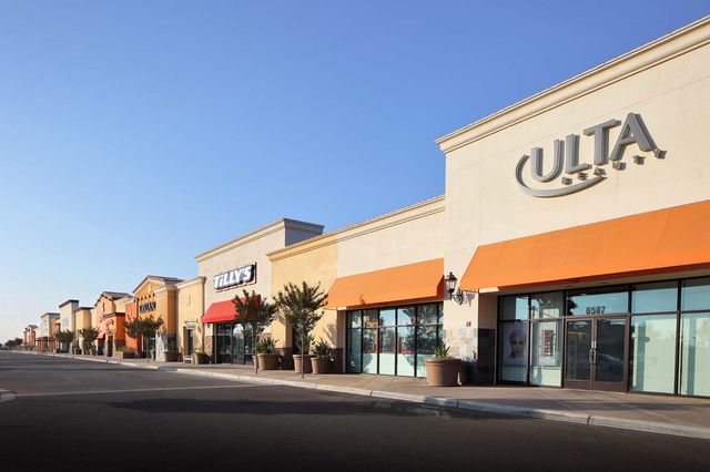 6631 W Fallon Avenue, Fresno, CA 93722