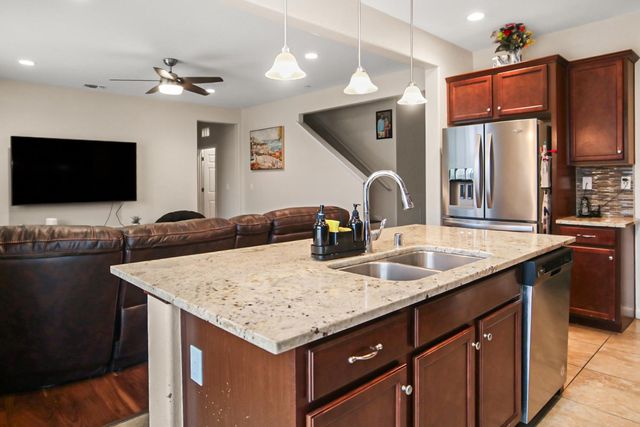 6631 W Fallon Avenue, Fresno, CA 93722