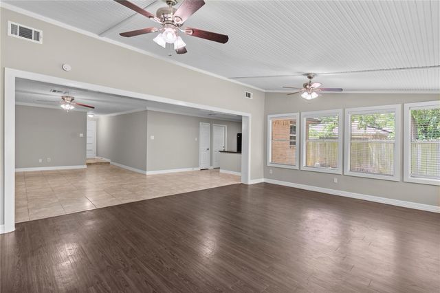 11307 Beauvoir Drive, Houston, TX 77065
