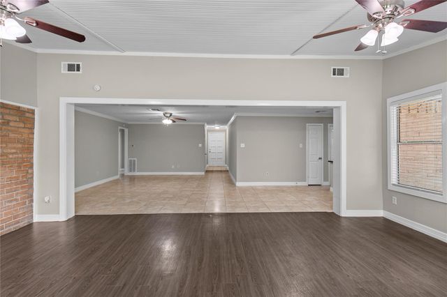 11307 Beauvoir Drive, Houston, TX 77065