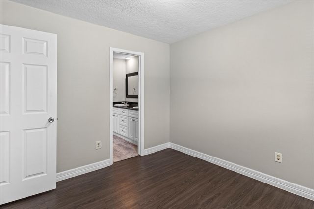 11307 Beauvoir Drive, Houston, TX 77065