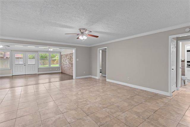 11307 Beauvoir Drive, Houston, TX 77065