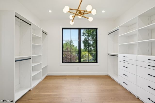 547 Shackamaxon Dr, Westfield Town, NJ 07090