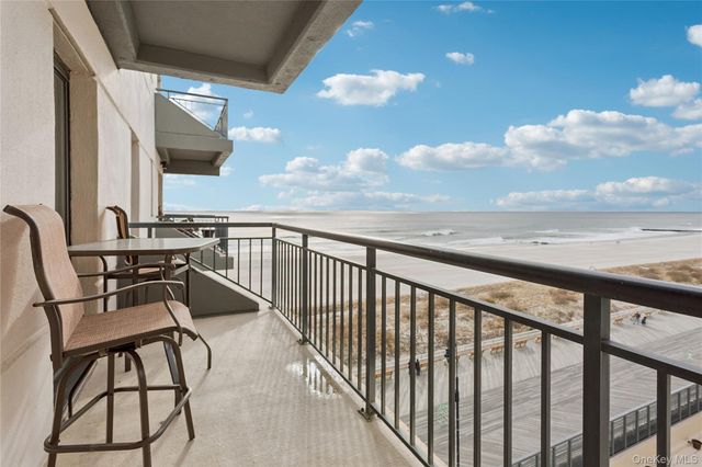 100 W Broadway 6P, Long Beach, NY 11561