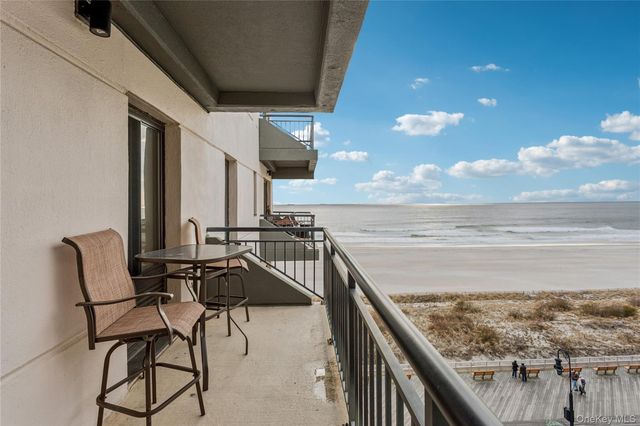 100 W Broadway 6P, Long Beach, NY 11561