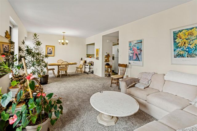 100 W Broadway 6P, Long Beach, NY 11561