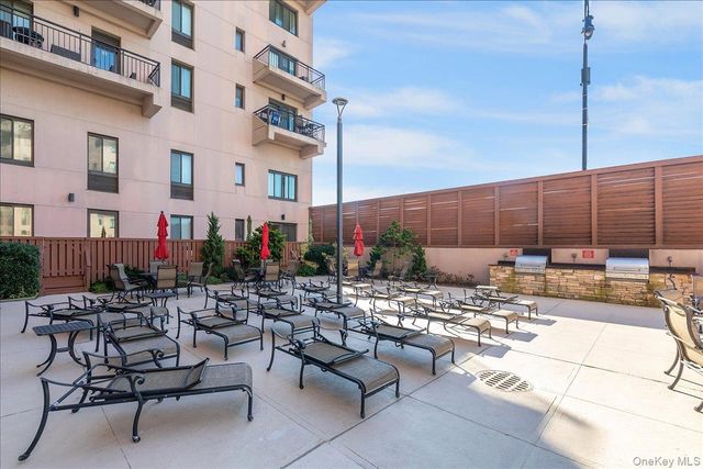 100 W Broadway 6P, Long Beach, NY 11561