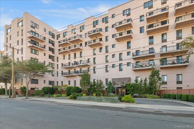 100 W Broadway 6P, Long Beach, NY 11561