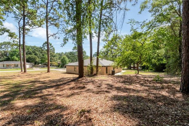 8045 Oak Hill Drive, Semmes, AL 36575