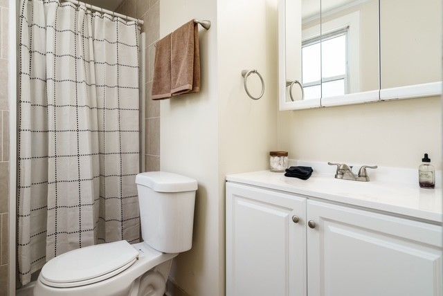 405 S 1st Street, Rockford, IL 61104