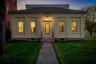 405 S 1st Street, Rockford, IL 61104