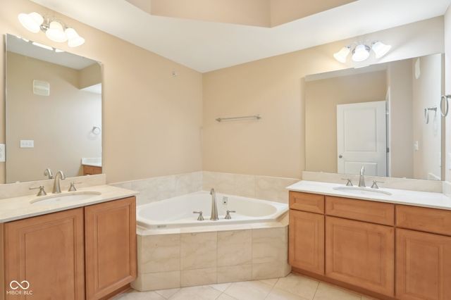 355 E Ohio Street 309, Indianapolis, IN 46204