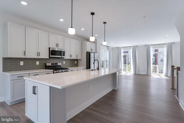 22819 TAWNY PINE SQ, Brambleton, VA 20148