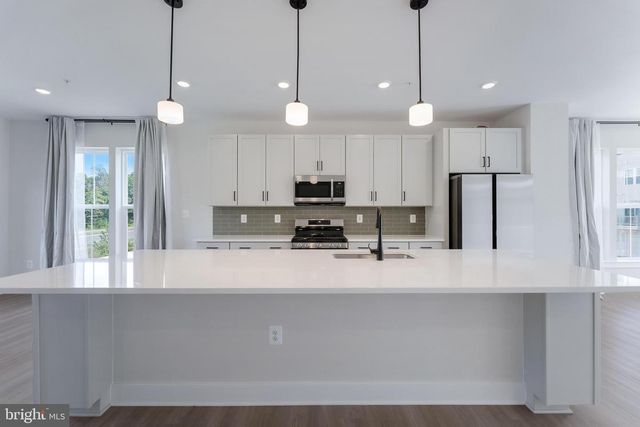 22819 TAWNY PINE SQ, Brambleton, VA 20148