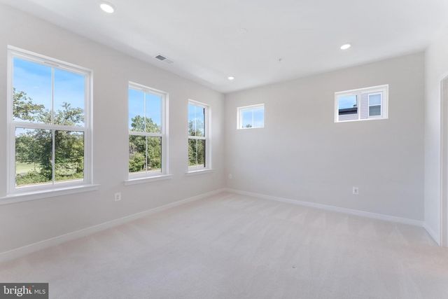 22819 TAWNY PINE SQ, Brambleton, VA 20148
