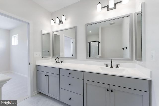 22819 TAWNY PINE SQ, Brambleton, VA 20148