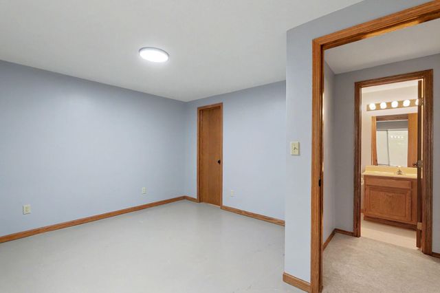 11725 W Alderny Ct, Wichita, KS 67212