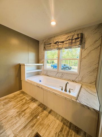 641 Woodland Rd, Hohenwald, TN 38462