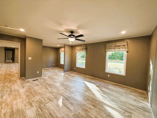 641 Woodland Rd, Hohenwald, TN 38462