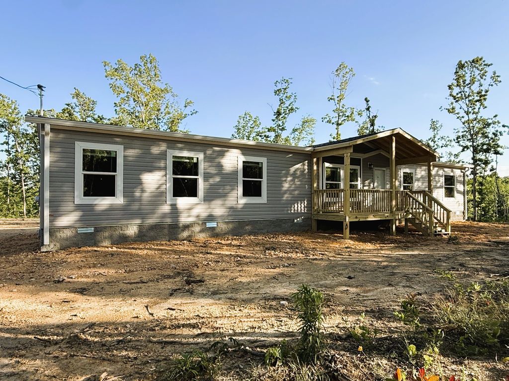 641 Woodland Rd, Hohenwald, TN 38462