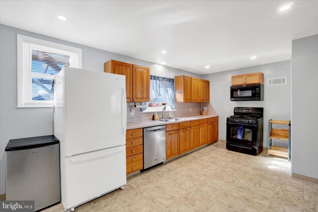 2090 SYCAMORE RD, York, PA 17408