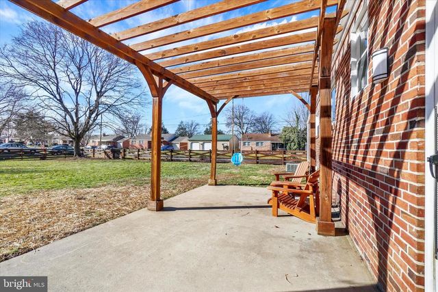 2090 SYCAMORE RD, York, PA 17408