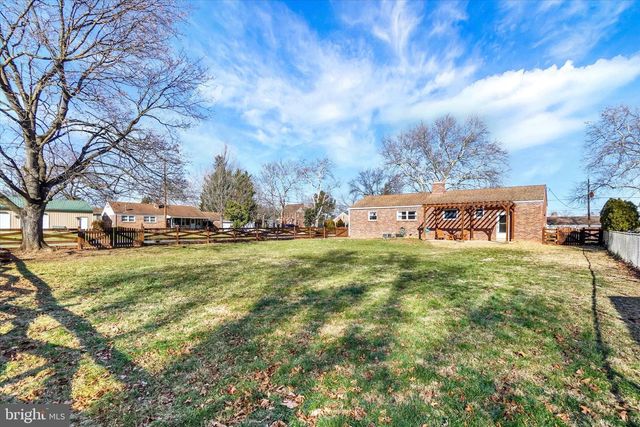 2090 SYCAMORE RD, York, PA 17408