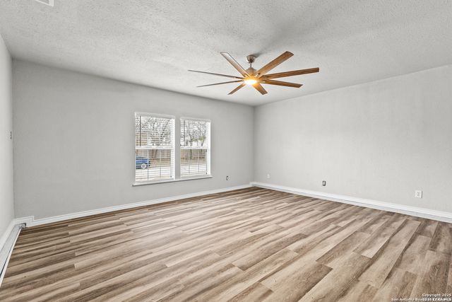 5930 Valley Wood, San Antonio, TX 78250