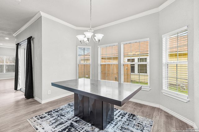 5930 Valley Wood, San Antonio, TX 78250