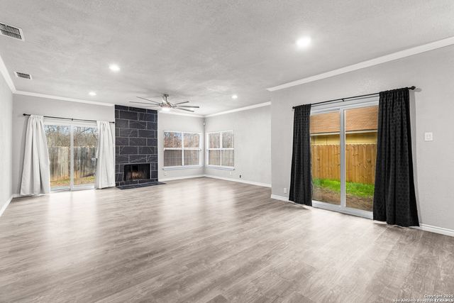 5930 Valley Wood, San Antonio, TX 78250