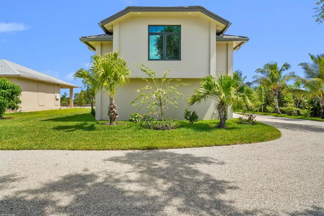 16219 Hollow Tree Lane, Wellington, FL 33470