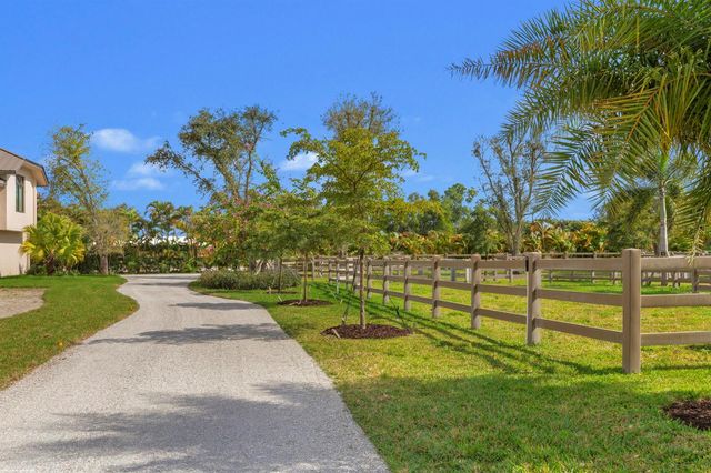 16219 Hollow Tree Lane, Wellington, FL 33470