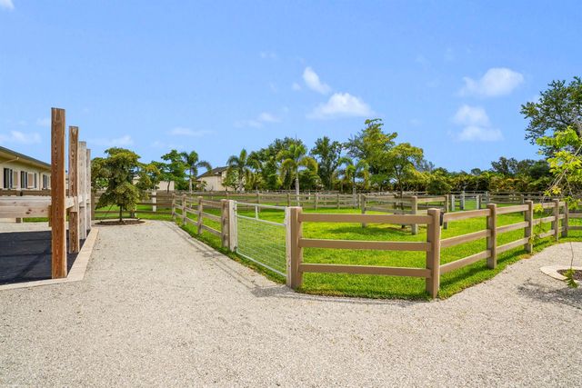 16219 Hollow Tree Lane, Wellington, FL 33470