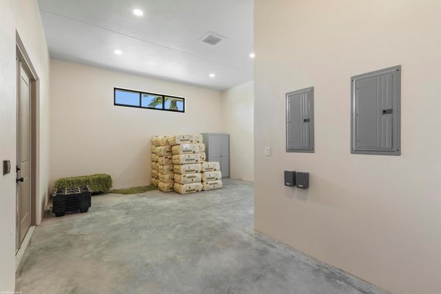 16219 Hollow Tree Lane, Wellington, FL 33470