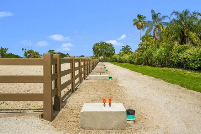 16219 Hollow Tree Lane, Wellington, FL 33470